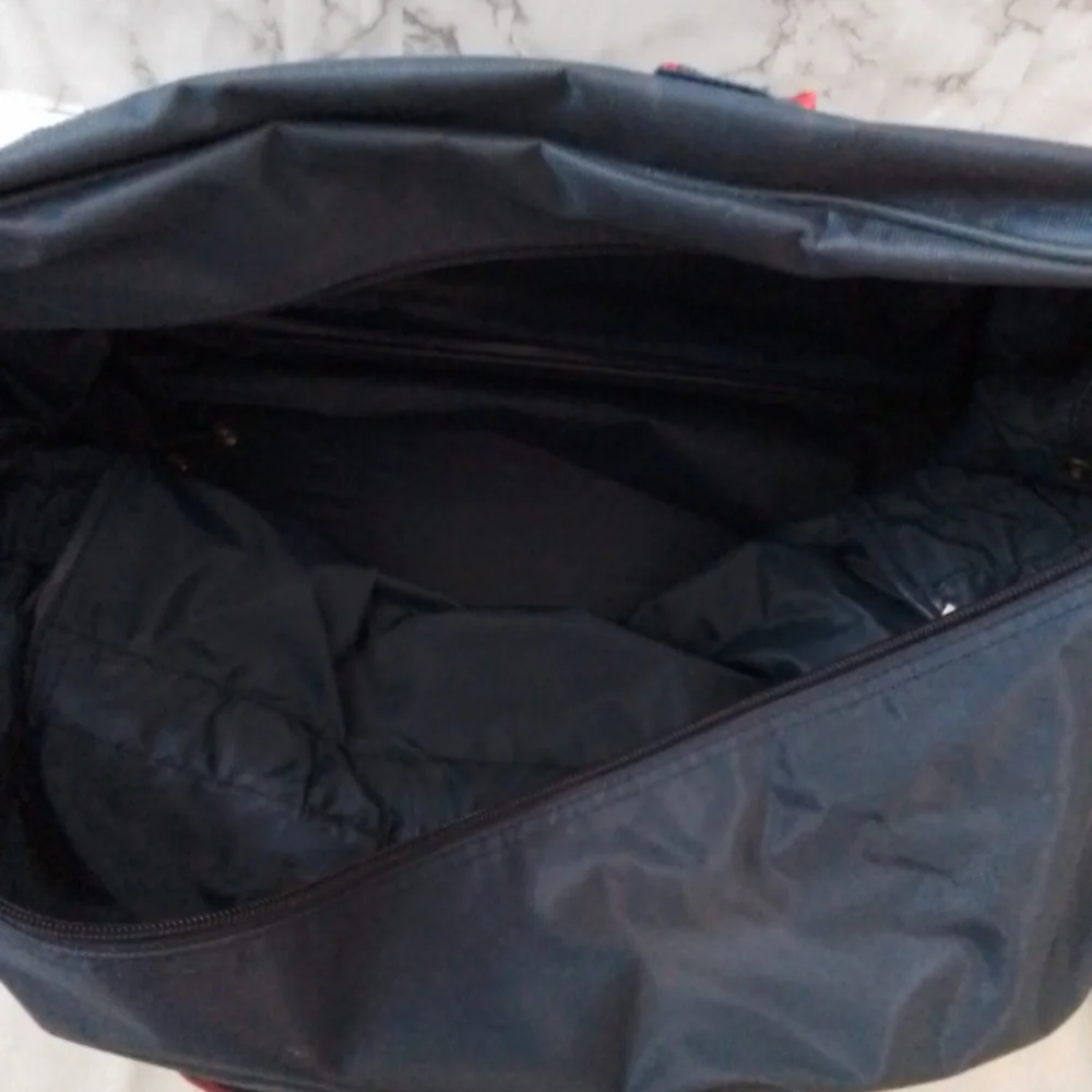 Princess Cruises Wheeled Expandable luggage bag w/ Samsonite toiletry bag